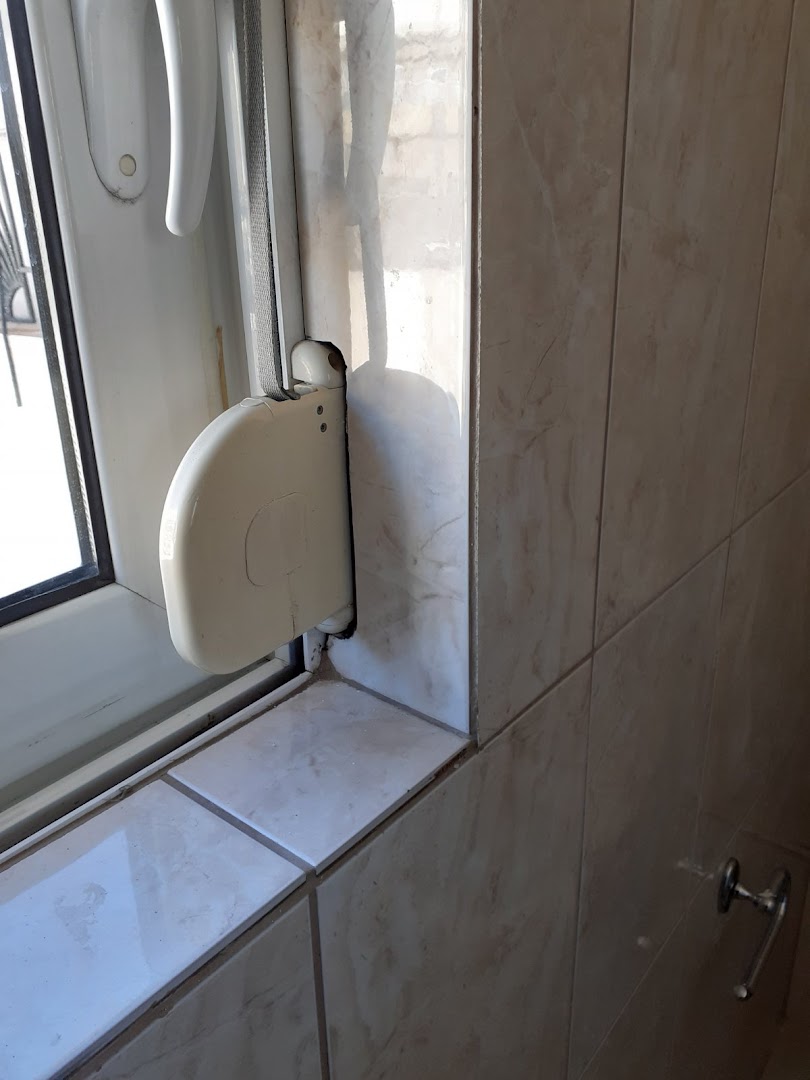 ΡΟΛΟΤΕΧΝΙΚΗ επισκευές ρολων από 25€-τοποθέτηση σίτας · Φωτογραφίες 11